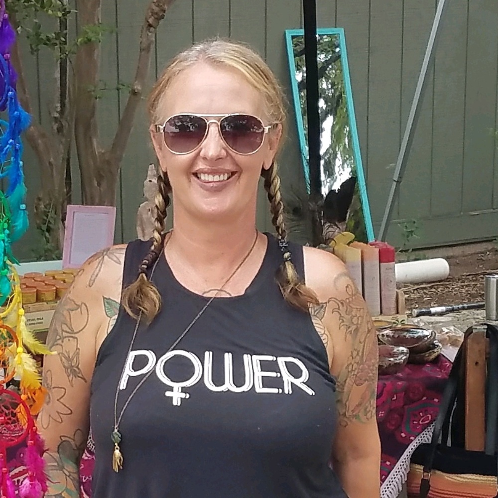 Meet your Posher, Samantha